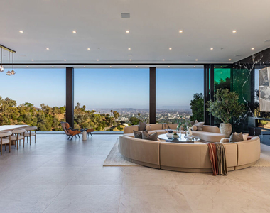 9364 Beverly Crest Drive - Photo Thumbnail 4
