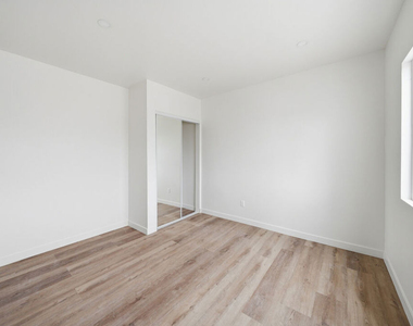 3020 W 12th Street - Photo Thumbnail 7