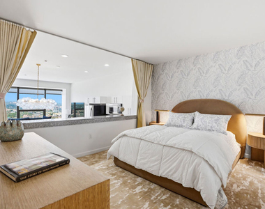 1100 Wilshire Boulevard - Photo Thumbnail 17