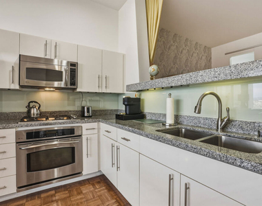 1100 Wilshire Boulevard - Photo Thumbnail 12