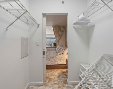 1100 Wilshire Boulevard - Photo Thumbnail 26