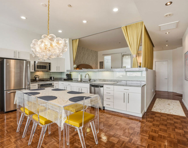 1100 Wilshire Boulevard - Photo Thumbnail 15