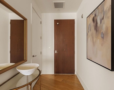 211 W Elm Court - Photo Thumbnail 1