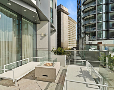 211 W Elm Court - Photo Thumbnail 23