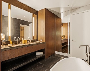 211 W Elm Court - Photo Thumbnail 12