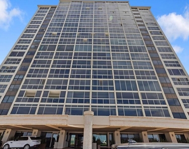 939 Coast Blvd - Photo Thumbnail 1