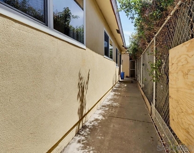 3095 L - Photo Thumbnail 29