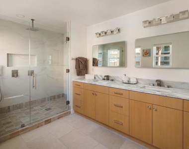 806 Ocean Ln - Photo Thumbnail 19