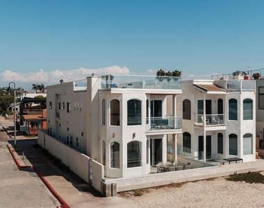 806 Ocean Ln - Photo Thumbnail 1