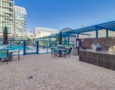 555 Front St - Photo Thumbnail 40
