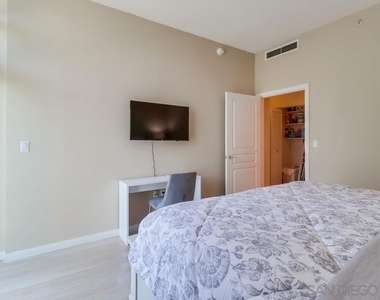 555 Front St - Photo Thumbnail 33