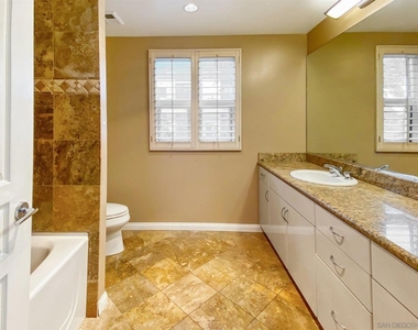 555 Front St - Photo Thumbnail 26