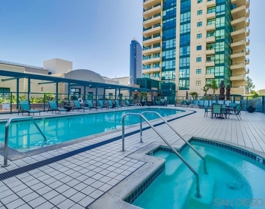 555 Front St - Photo Thumbnail 42