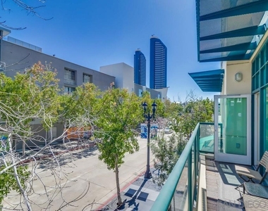 555 Front St - Photo Thumbnail 30