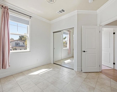 6190 Valerian Vista Place - Photo Thumbnail 13