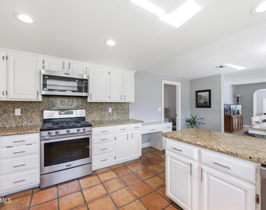1314 Gonzales Road - Photo Thumbnail 9