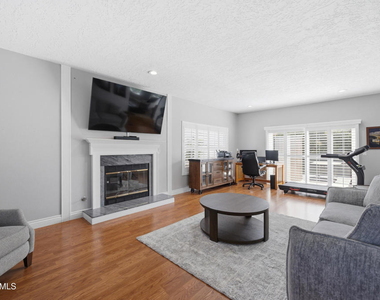 1314 Gonzales Road - Photo Thumbnail 4