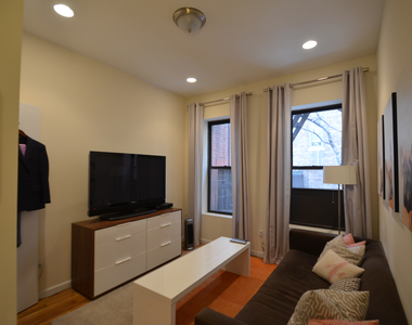 East 71st Street, New York, NY 10021 - Photo Thumbnail 2