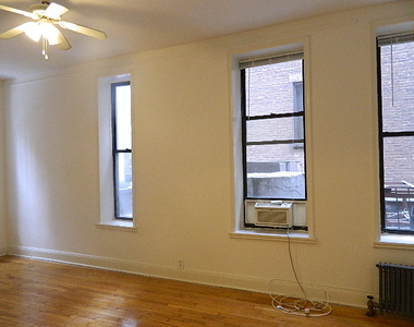 East 55th Street - Photo Thumbnail 2