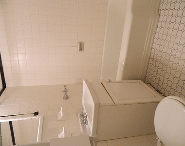 East 55th Street - Photo Thumbnail 1