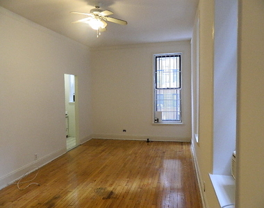 East 55th Street - Photo Thumbnail 3