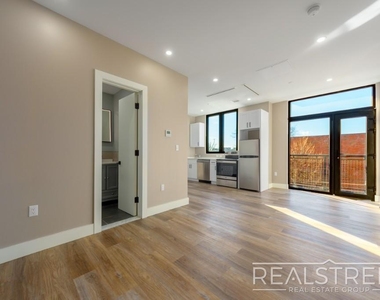 2801 Tilden Avenue - Photo Thumbnail 4