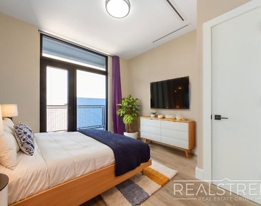 2801 Tilden Avenue - Photo Thumbnail 3