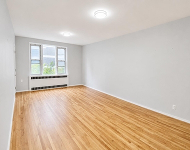 500 Kappock Street - Photo Thumbnail 3