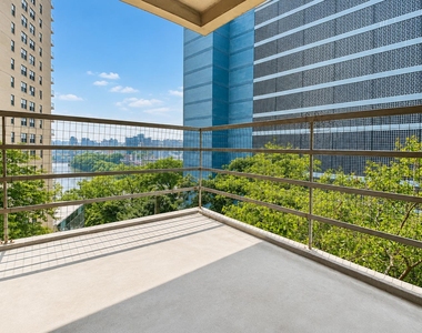 500 Kappock Street - Photo Thumbnail 14