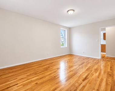 500 Kappock Street - Photo Thumbnail 3