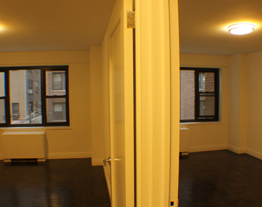 East 56th Street - Photo Thumbnail 2