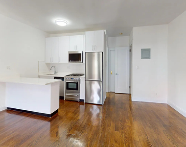 East 65th Street - Photo Thumbnail 2
