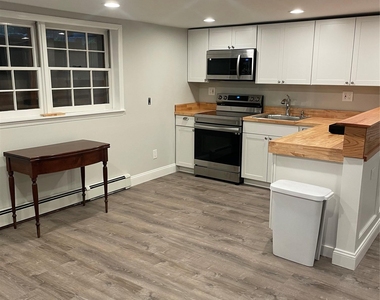 16 Houghton Boulevard - Photo Thumbnail 1