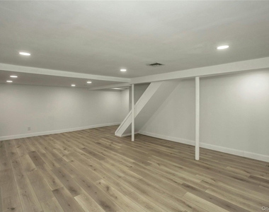 83 Knickerbocker Road - Photo Thumbnail 18
