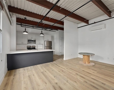 189 N Main Street - Photo Thumbnail 5