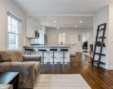 338 Palmer Avenue - Photo Thumbnail 3