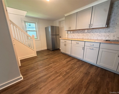 94 Center Street - Photo Thumbnail 8
