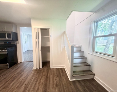 94 Center Street - Photo Thumbnail 12