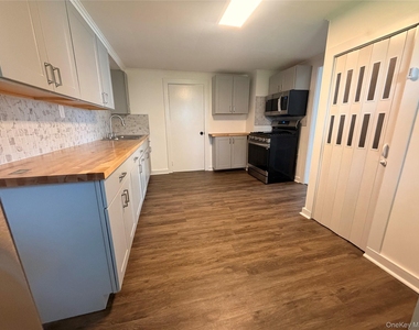 94 Center Street - Photo Thumbnail 7