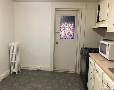 13 Benton Avenue - Photo Thumbnail 3