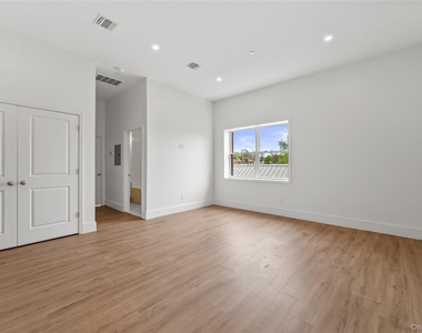 48 North Street - Photo Thumbnail 7