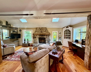 718 River Road - Photo Thumbnail 6