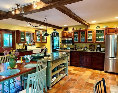 718 River Road - Photo Thumbnail 4
