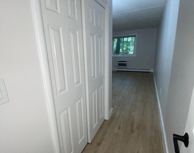 85 N Middletown Road - Photo Thumbnail 8
