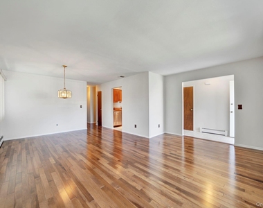 40 Lowell Street - Photo Thumbnail 3