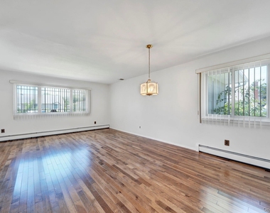 40 Lowell Street - Photo Thumbnail 4