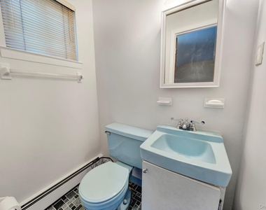 40 Lowell Street - Photo Thumbnail 8