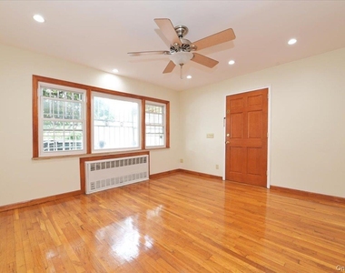 8957 Gold Road - Photo Thumbnail 6
