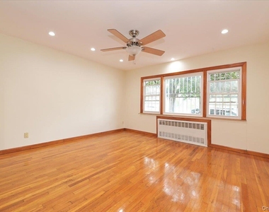 8957 Gold Road - Photo Thumbnail 7