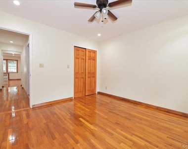 8957 Gold Road - Photo Thumbnail 12
